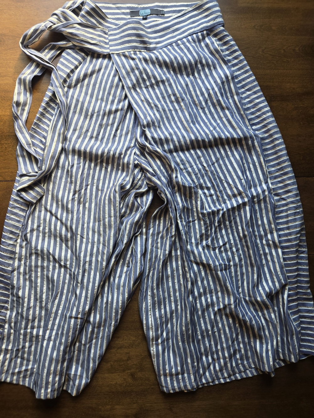 Eva Franco Metallic Stripe Wide Leg Wrap Capri Pants Size 6
